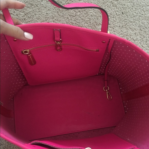 Authentic MK - Picture 4 of 4